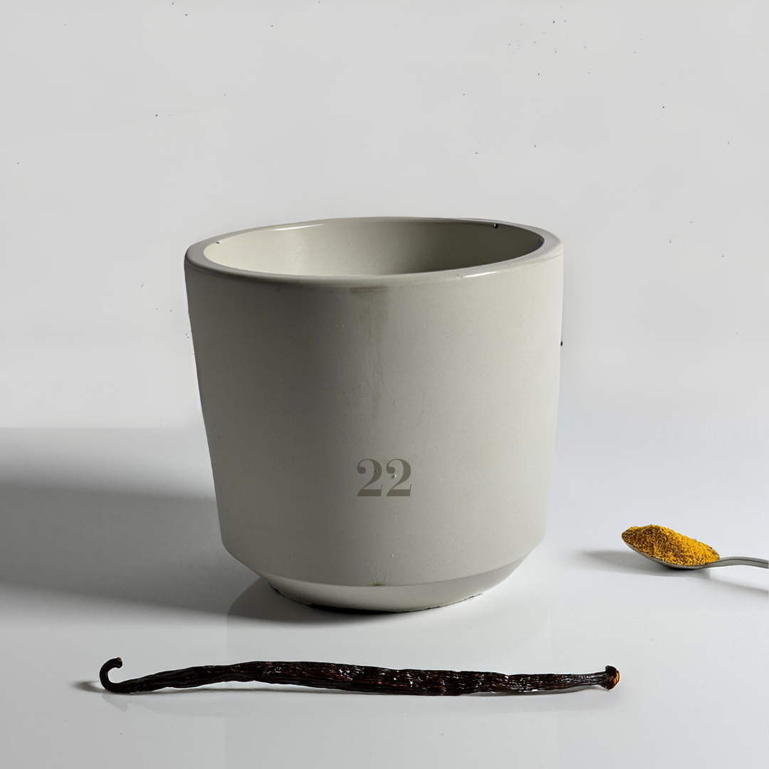 22 Tobacco Candle