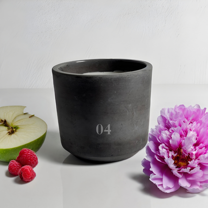 04 Bungalow Candle